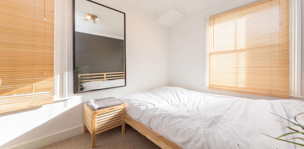 			LET, 4 Bedroom, 1 bath, 1 reception Flat			 Chesterton Road, LADBROKE GROVE
